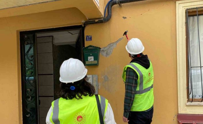 Deprem bölgesinde hasar tespit çalışmaları Ramazan Bayramında da devam ediyor