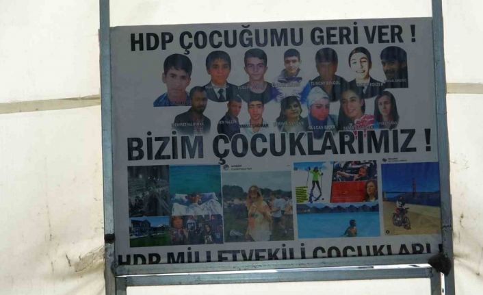 Diyarbakır’da PKK ve HDP mağduru ailelerin evlat nöbeti devam ediyor