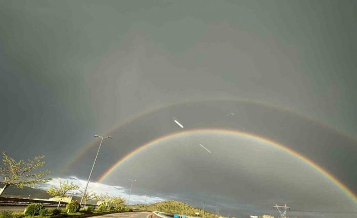 Elazığ’da yağmur sonrası gökkuşağı şöleni