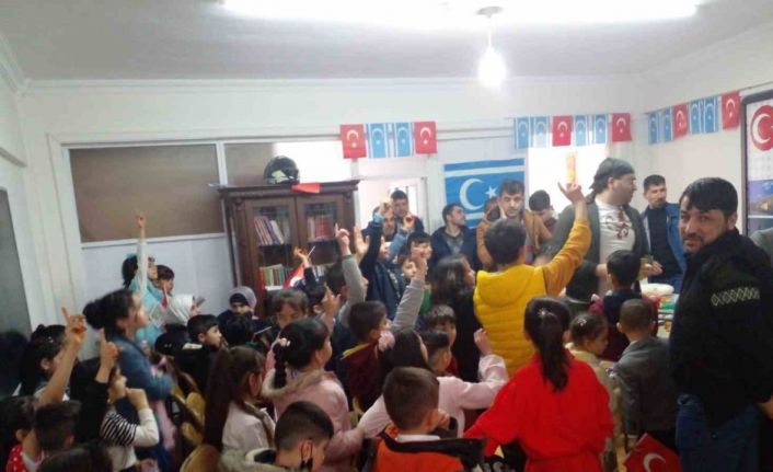 Eskişehir’de yaşayan Iraklı Türkmen çocukların Ramazan ve 23 Nisan Bayramı coşkusu