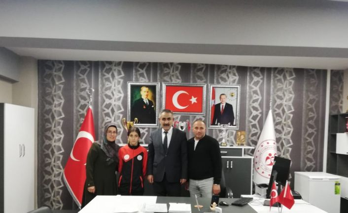 Güreşin sultanı Aleyna Türkiye’yi temsil edecek