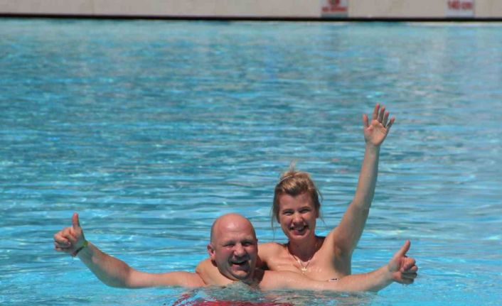 Havadan turist akınının yaşandığı Antalya’da, bayram rezervasyon oranı yüzde 80’e ulaştı