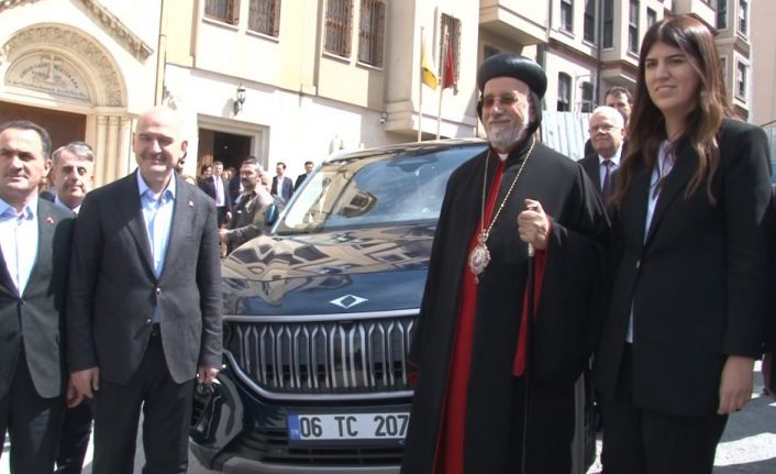 İçişleri Bakanı Süleyman Soylu Süryani Kadim Meryem Ana Kilisesi’ni ziyaret etti