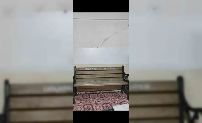 İddiaya göre ‘aşk acısı’ sonucu parktan eve bank taşıyıp gündem oldular