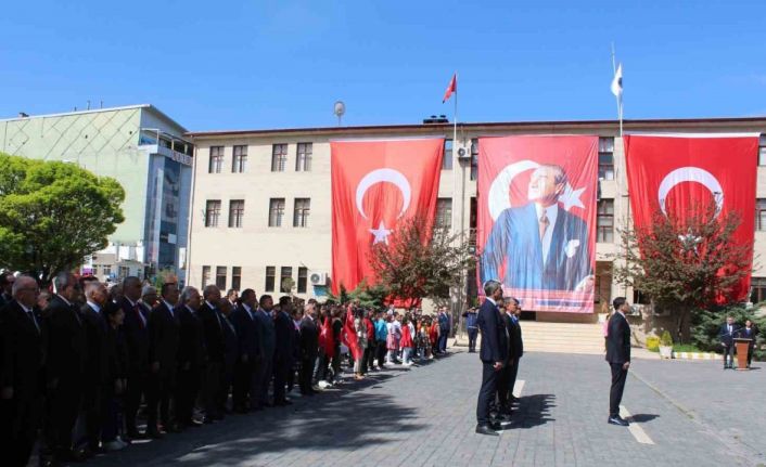 Iğdır’da 23 Nisan Ulusal Egemenlik ve Çocuk Bayramının 103. yıl dönümü kutlandı