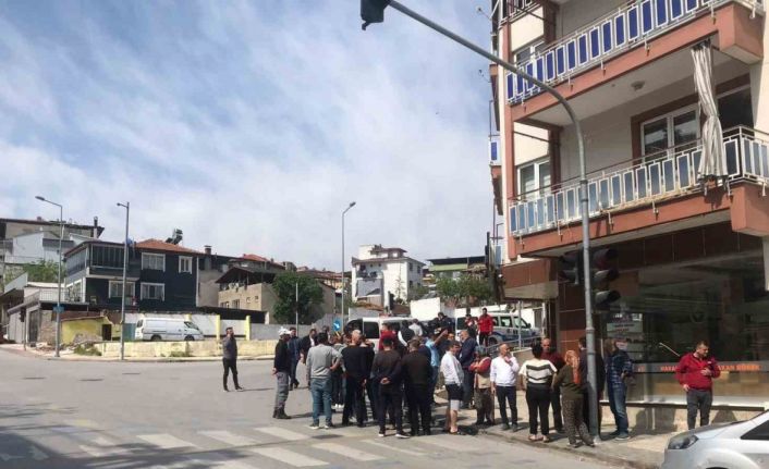 İş yerinde saldırıya uğrayan esnaf ağır yaralandı