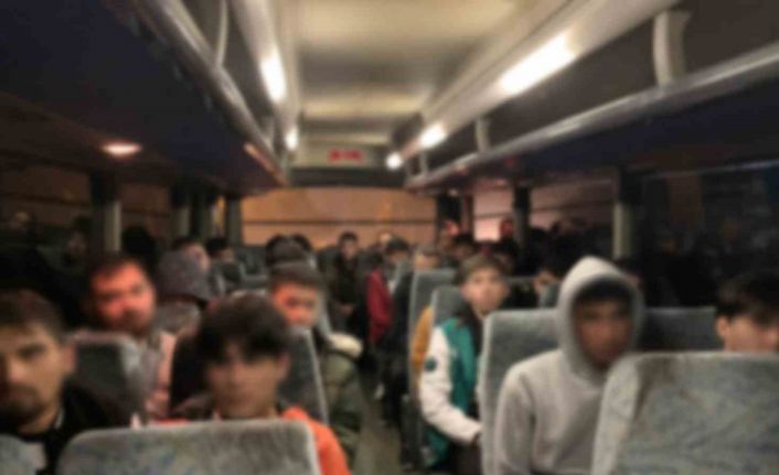 İstanbul’da kaçak göçmenlerin kaldığı "şok evlerine" operasyon: 38 yabancı yakalandı