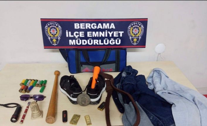 İzmir’de bir garip olay: Eşyalarının çalındığını polisten öğrenince şoke oldular