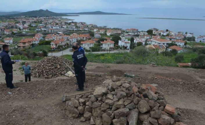 Kaçak ev ve kaçak kazı yapan adam kanun tanımıyor