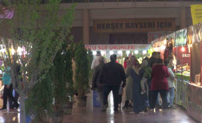 Kayseri Yöresel Ürünler ve Bahçe Botanik Fuarı ziyaretçilerini ağırlamaya devam ediyor
