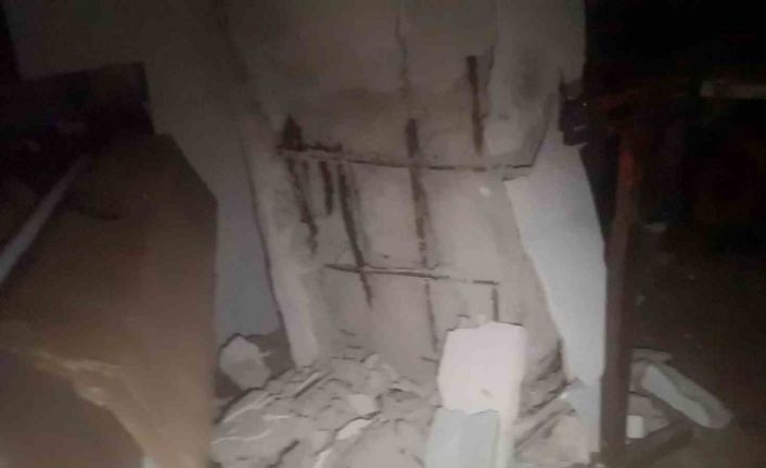 Kolonları çatlayan bina incelendi, sabah saatlerinde kontrollü olarak yıkılacak