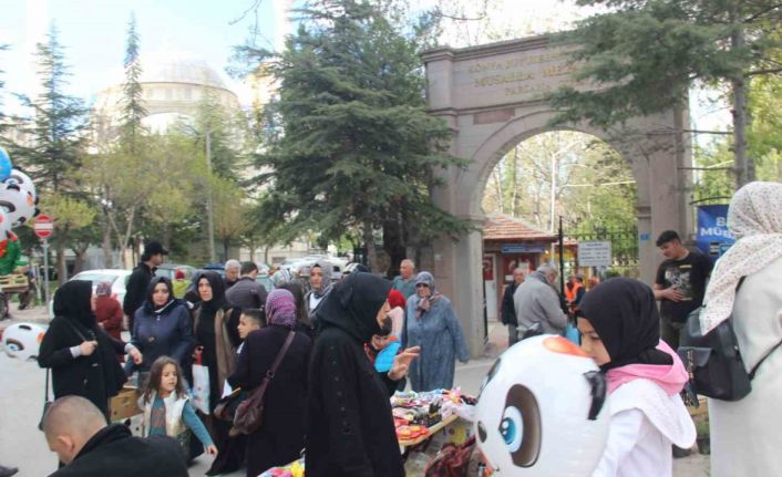Konya’da mezarlıklarda bayram yoğunluğu