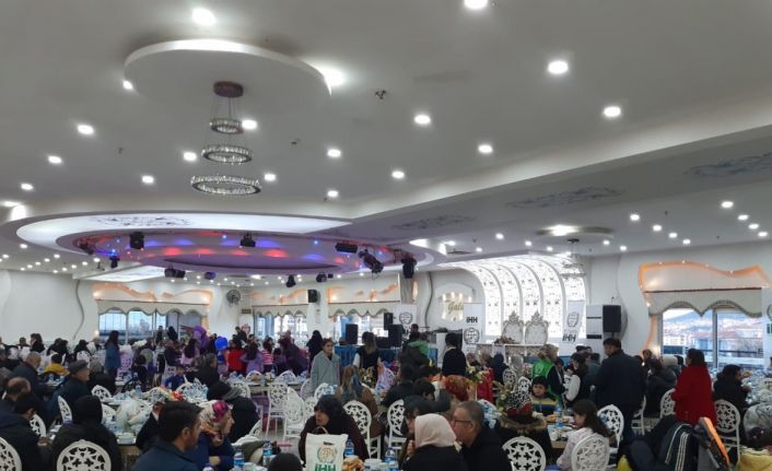Kütahya İHH’dan depremzedelere iftar