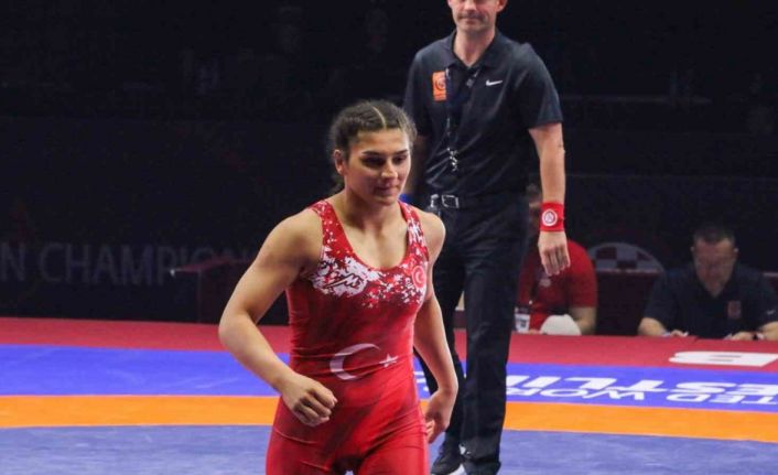 Nesrin Baş’tan bronz madalya