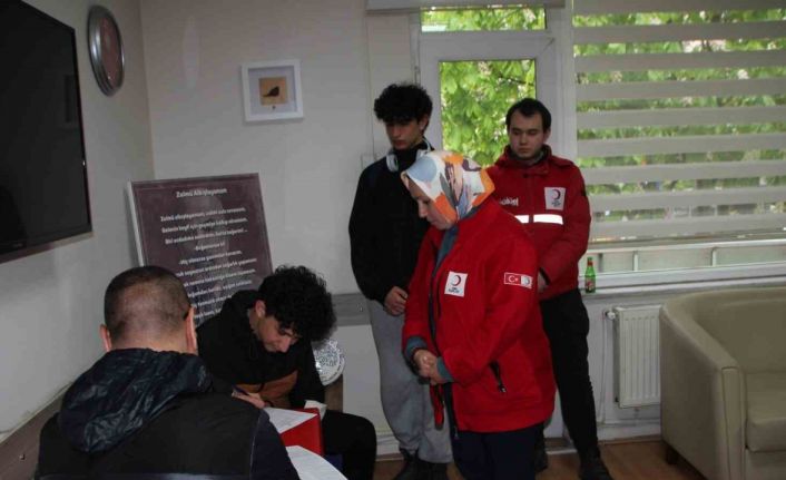 (ÖZEL) Kan merkezi olmayan Bilecik’te kan bağışında yoğun ilgi