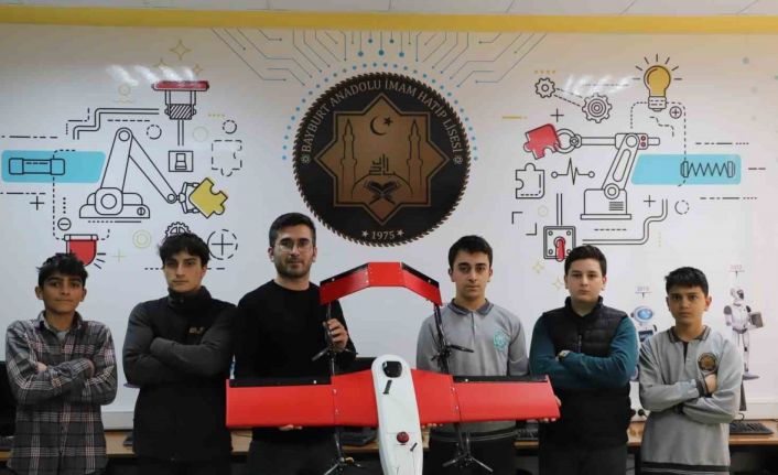 Robohatip takımı Liseler Arası İnsansız Hava Araçları Yarışmasında finalde