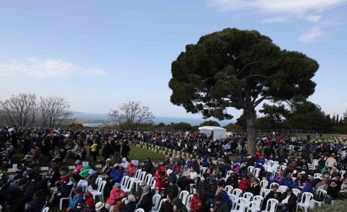 Savaşta hayatını kaybedenler Yalnız Çam Anıtı’nda anıldı