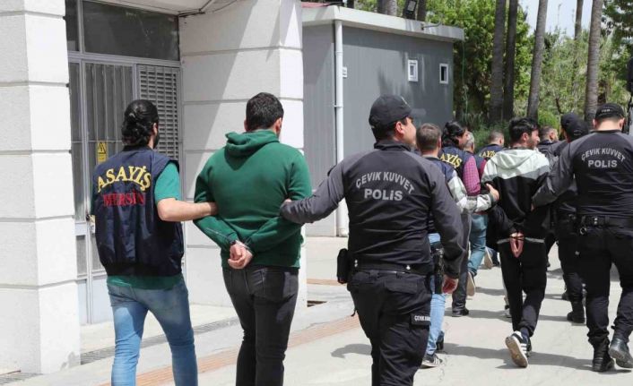 Sosyal medyada yüksek kazanç vaadiyle 2 milyon lira dolandıran şüpheliler yakalandı