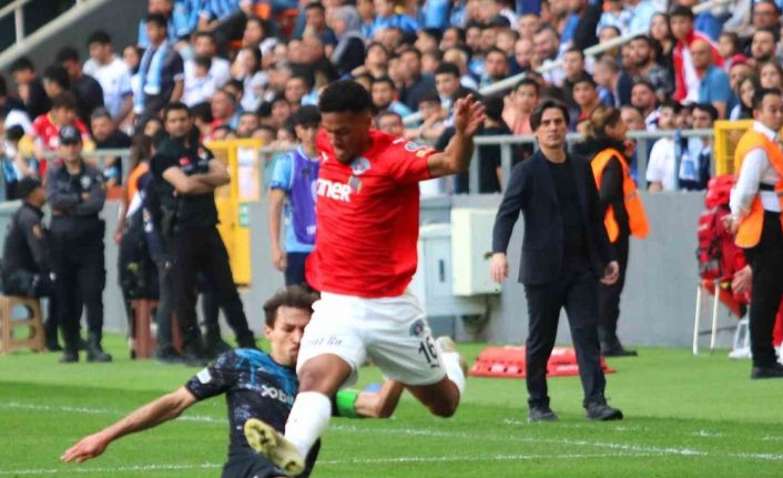 Spor Toto Süper Lig: Adana Demirspor: 3 - Kasımpaşa: 0 (İlk yarı)