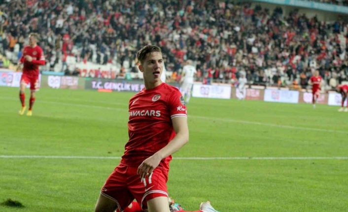 Spor Toto Süper Lig: Antalyaspor: 3 - Alanyaspor: 1 (Maç sonucu)