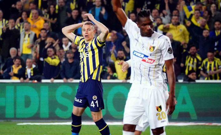 Spor Toto Süper Lig: Fenerbahçe: 0 - İstanbulspor: 0 (Maç devam ediyor)