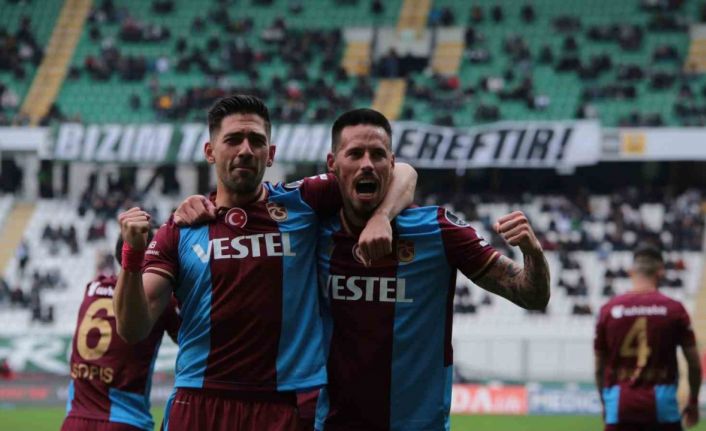 Spor Toto Süper Lig: Konyaspor: 0 -Trabzonspor: 1 (Maç devam ediyor)
