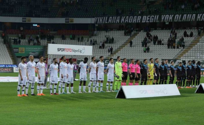 Spor Toto Süper Lig: Konyaspor: 1 - Adana Demirspor: 1 (İlk yarı)