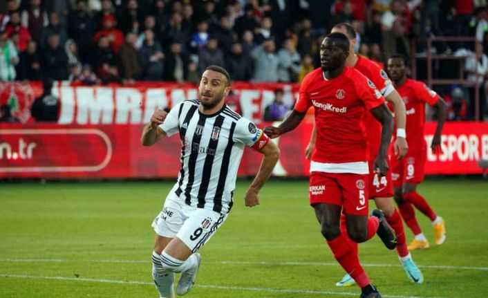 Spor Toto Süper Lig: Ümraniyespor: 0 - Beşiktaş: 1 (İlk yarı)