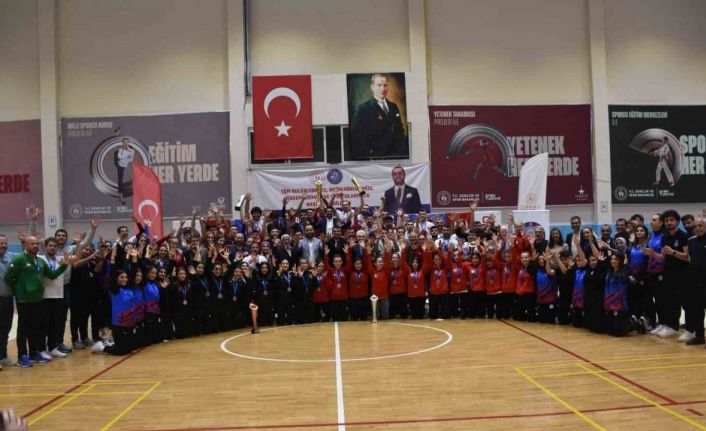 Türkiye İşitme Engelliler Voleybol Türkiye Şampiyonası final maçları ile sona erdi