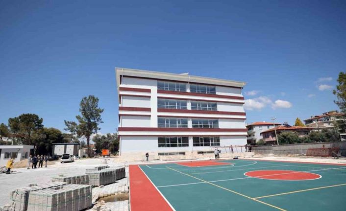 Yatağan Cumhuriyet Ortaokulunun yüzde 97’si tamamlandı