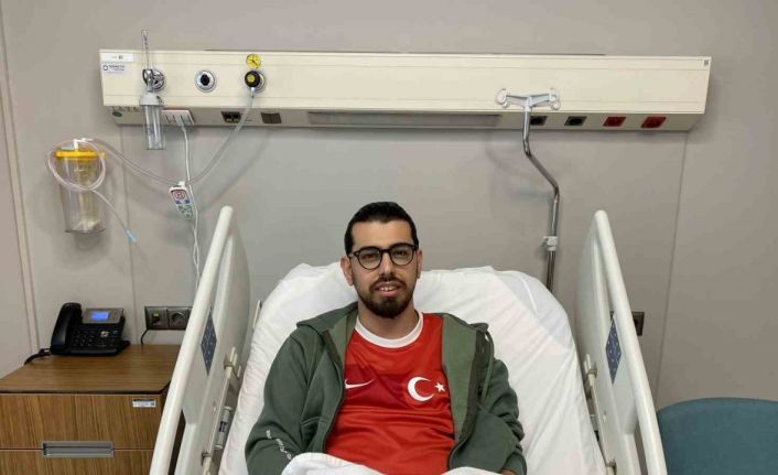 Yılbaşında Bakan Koca ile görüntüleri gündem olan gurbetçinin oğlu Türkiye’de sağlığına kavuştu