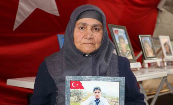 13 senedir evlat hasreti çeken anne: “HDP önünde umutla oğlumu bekliyorum”