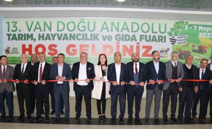 13. Van Doğu Anadolu Tarım Hayvancılık ve Gıda Fuarı kapılarını ziyaretçilere açtı