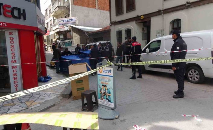 2 aylık bebeğini 6. kattan atarak öldüren annenin tedavisi sürüyor