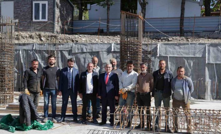 30 Ağustos İş Merkezi ve Zanaat Çarşısı inşaatındaki çalışmaları inceledi