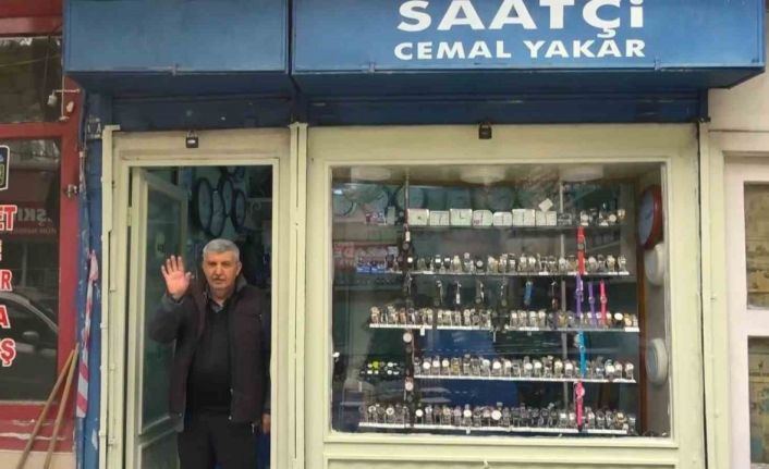 45 yıllık yıllık saat ustası, 75 yaşında mesleğini aşkla yapıyor