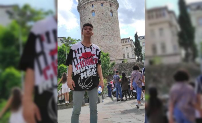 500-600 metre kan izleri ortaya çıktı: Sokakta cesedi bulundu