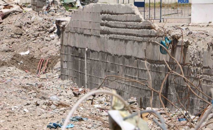 89 kişiye mezar olan Galeria Sitesi’nde zemin numunesinin alınması bekleniyor