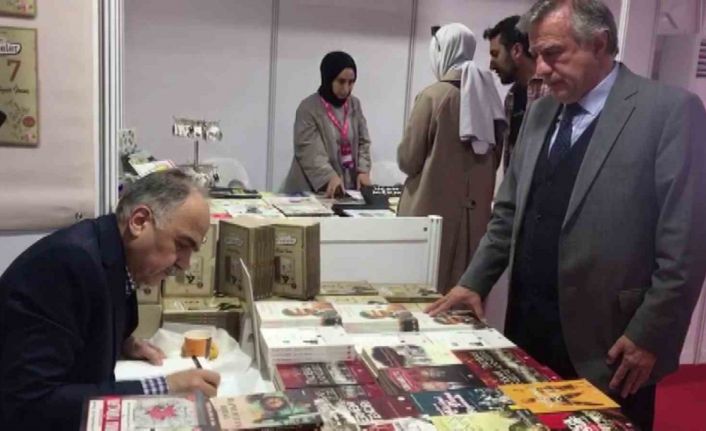 8. Üsküdar Kitap Fuarı’nda Tarihçi-Yazar Dr. İbrahim Pazan okuyucuları ile buluştu