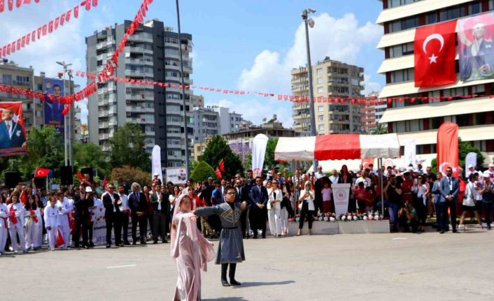 Adana’da 19 Mayıs Atatürk’ü Anma, Gençlik ve Spor Bayramı coşkusu