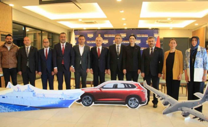 AK Parti Aydın İl Teşkilatı’ndan İHA, SİHA, TCG Anadolu ve TOGG’lu basın toplantısı