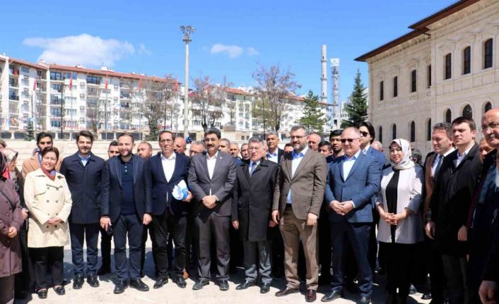 Ak Parti İl Başkanı Tanrıverdi: “Asgari ücreti son 50 yılın en yüksek rakamı olarak ifade edilecek şekilde artırdık”