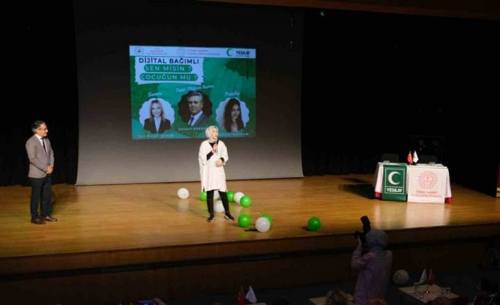 AK Parti İstanbul Milletvekili Rümeysa Kadak, “Dijital platformlar çocukların velisi, arkadaşı oluyor”