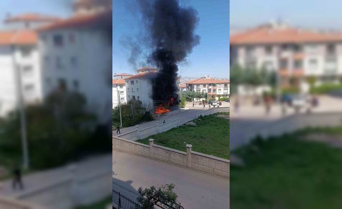 Ankara’da kasalar tutuştu, 4 katlı bina ağır hasar aldı