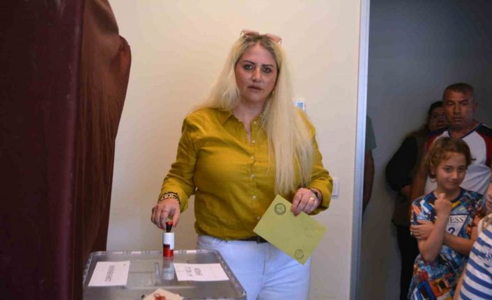 Ayvalık Deniz Hudut Kapısında ikinci tur için oy verme işlemi başladı