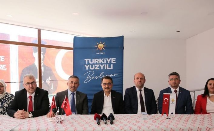 Bakan Dönmez; "Avrupa’nın en büyük güneş santralinin malzemelerinin büyük bir kısmı Türkiye’de üretildi"