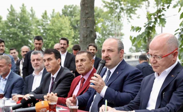 Bakan Varank: "Değişim isteyen vatandaşlarımız, önce Kemal Kılıçdaroğlu’nu değiştirerek yola çıksınlar"