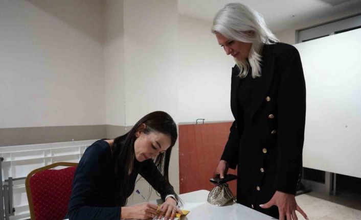 Bilecik’te düzenlenen ’Korkma! İyi Bir Annesin’ adlı söyleşiye büyük ilgi oldu