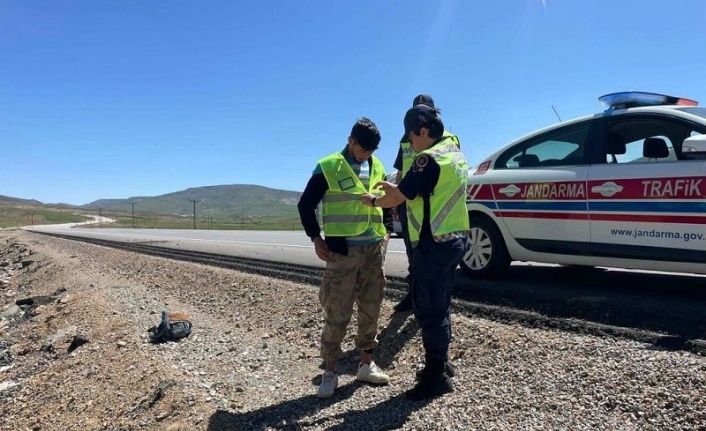 Bingöl’de çobanlara reflektif yelekler giydirildi