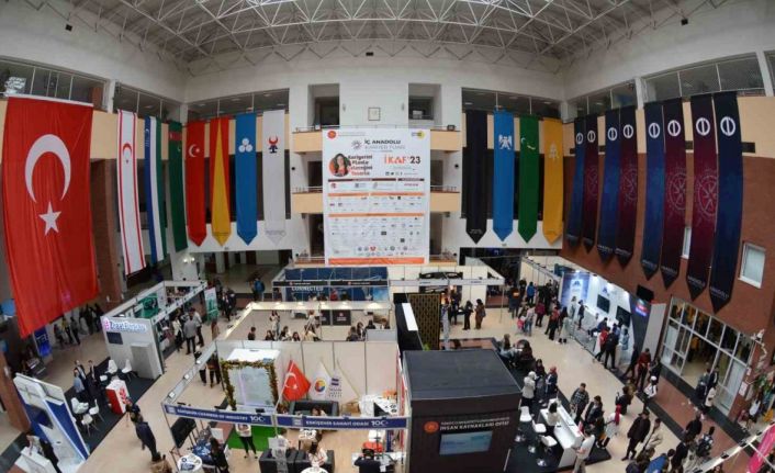 Binlerce genç yeteneğin kariyer fırsatları için bir araya geldiği İKAF’23 sona erdi
